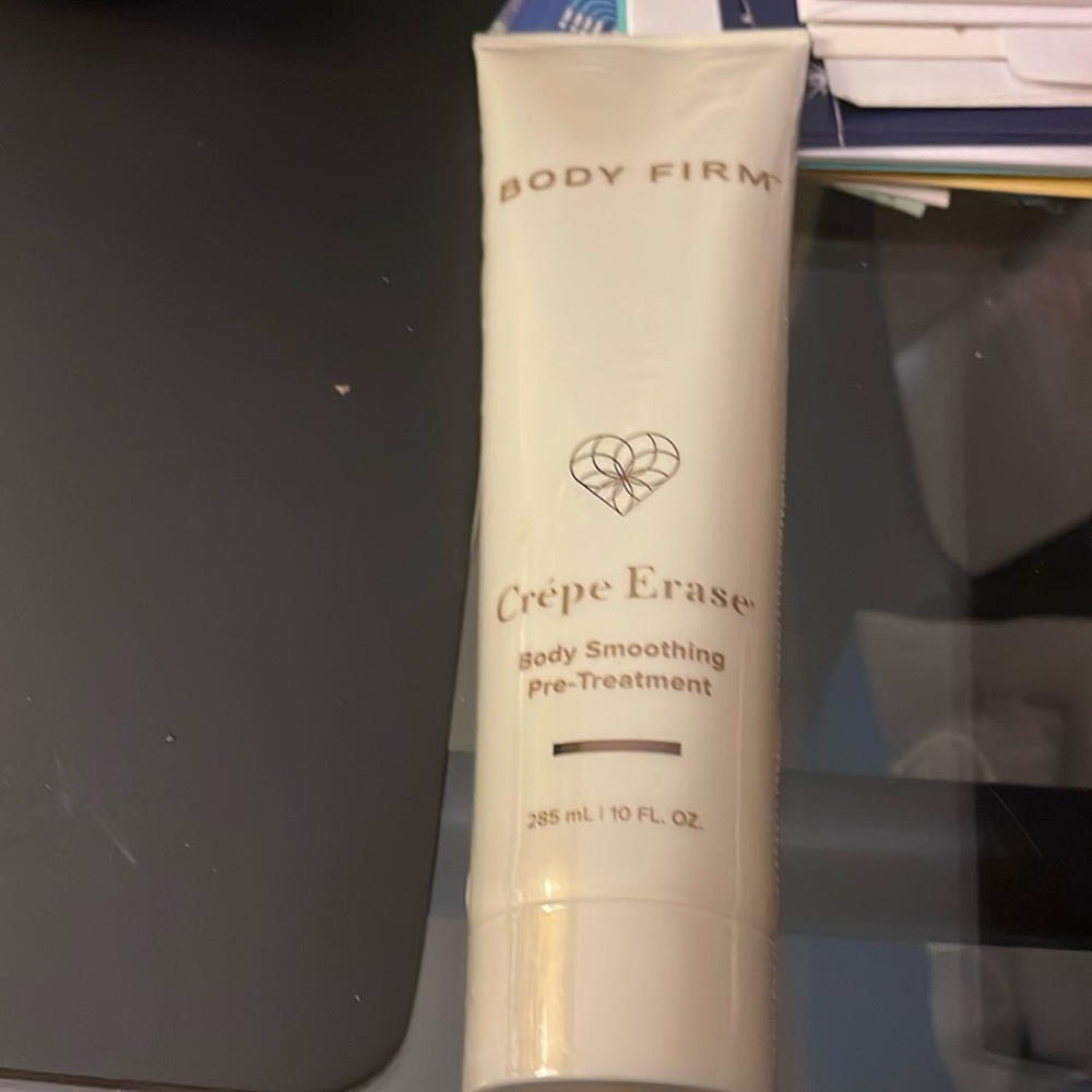 Crepe Erase brand new 10dl0z. Sealed body smoothing creme